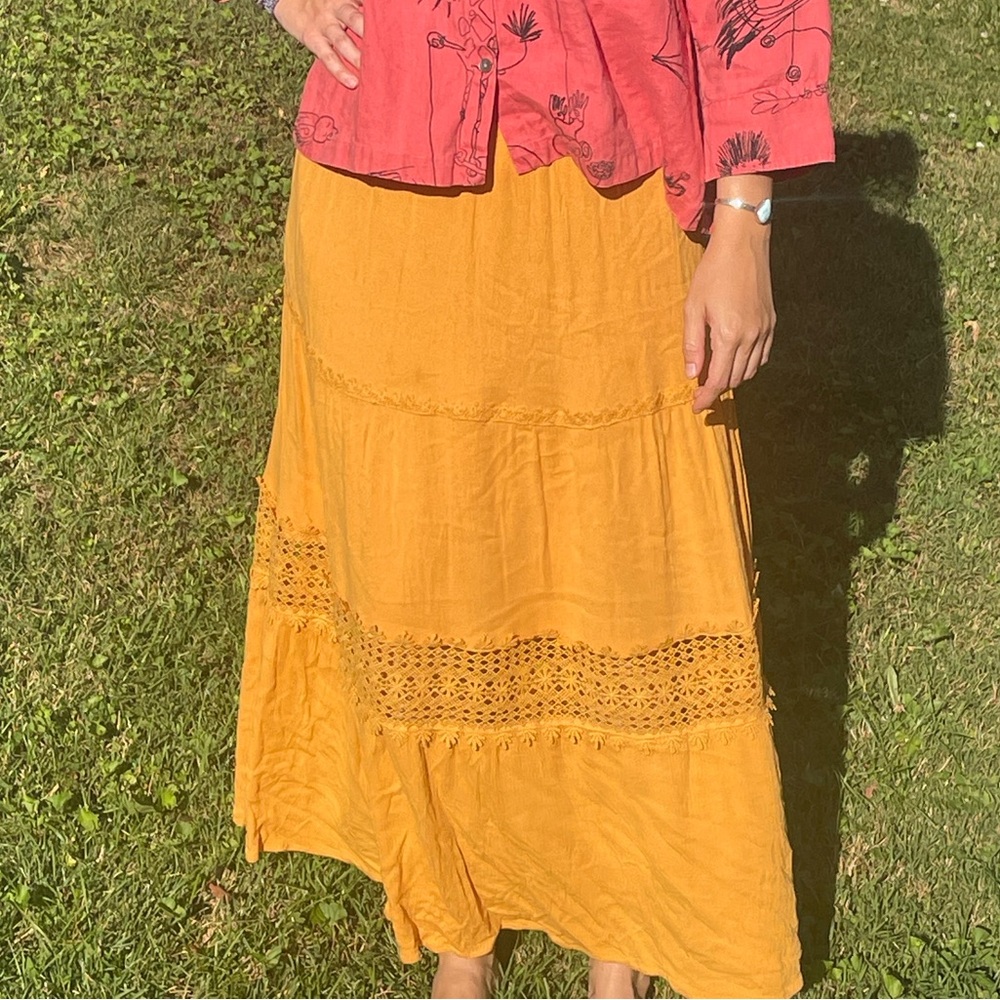 Golden Tiered Maxi Skirt with Pockets for Casual Wear